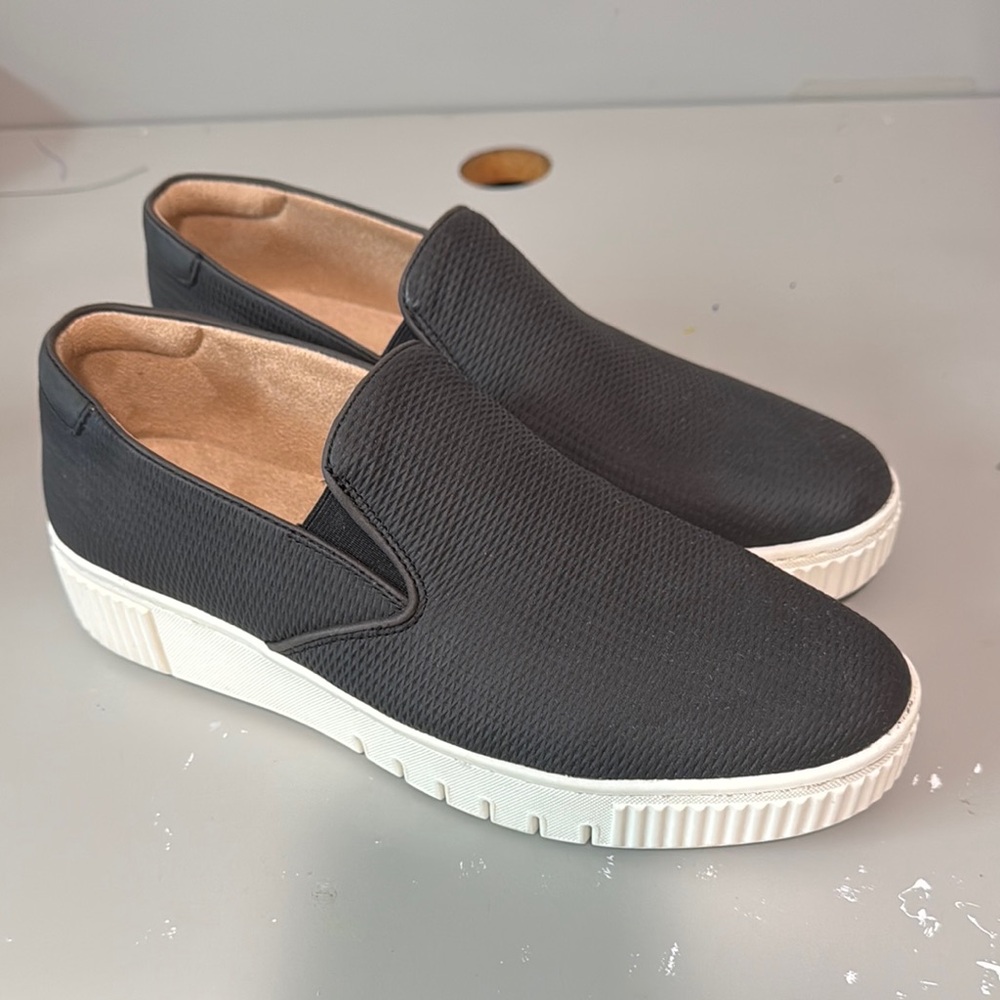 ✨Brand New✨ Naturalizer SOUL Tia Slip-On Shoes